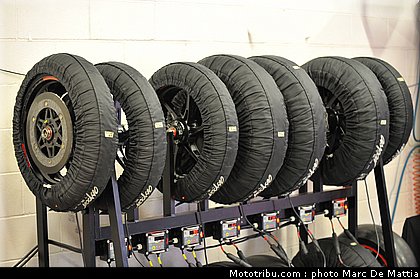 motogp_ambiance_40_catalogne_montmelo_2011.JPG