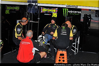 motogp_crutchlow_15_catalogne_montmelo_2011.JPG