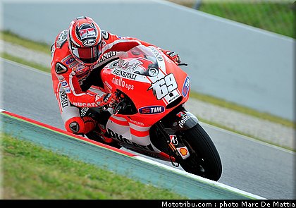 motogp_hayden_04_catalogne_montmelo_2011.jpg