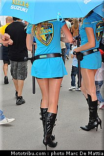 motogp_pitbabes_25_catalogne_montmelo_2011.JPG