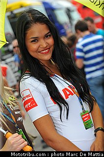 motogp_pitbabes_42_catalogne_montmelo_2011.JPG