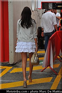 motogp_pitbabes_49_catalogne_montmelo_2011.JPG