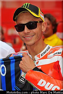 motogp_rossi_12_catalogne_montmelo_2011.JPG