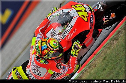 motogp_rossi_24_catalogne_montmelo_2011.JPG