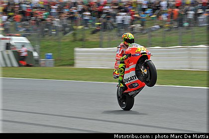 motogp_rossi_25_catalogne_montmelo_2011.JPG