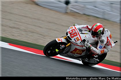 motogp_simoncelli_04_catalogne_montmelo_2011.jpg
