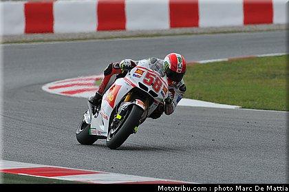 motogp_simoncelli_16_catalogne_montmelo_2011.JPG