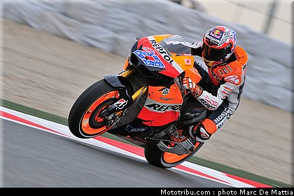 motogp_stoner_02_catalogne_montmelo_2011.JPG