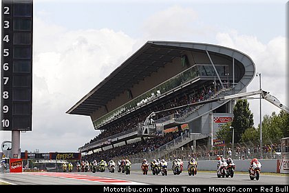 moto2_002_catalogne_montmelo_2011.jpg