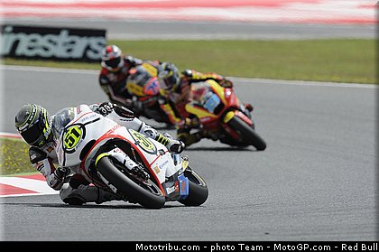 moto2_016_catalogne_montmelo_2011.jpg