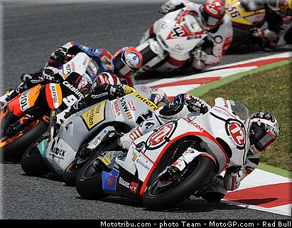 moto2_017_catalogne_montmelo_2011.jpg