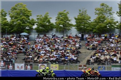 moto2_021_catalogne_montmelo_2011.jpg