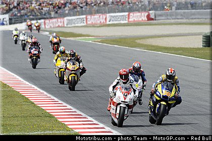 moto2_027_catalogne_montmelo_2011.jpg