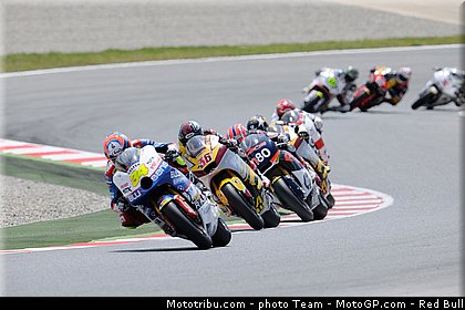 moto2_047_catalogne_montmelo_2011.jpg