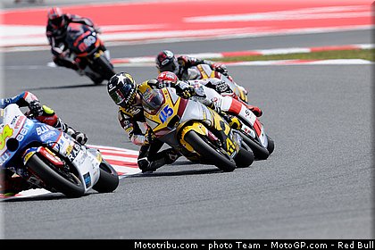 moto2_048_catalogne_montmelo_2011.jpg