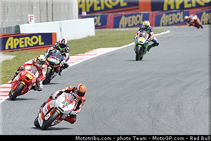 moto2_052_catalogne_montmelo_2011.jpg
