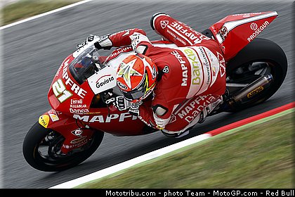 moto2_fores_2_catalogne_montmelo_2011.jpg