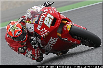 moto2_fores_6_catalogne_montmelo_2011.jpg