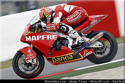 moto2_fores_8_catalogne_montmelo_2011.jpg