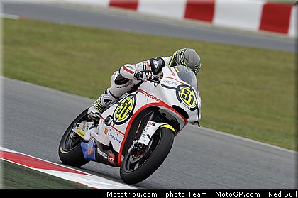 moto2_pirro_01_catalogne_montmelo_2011.jpg