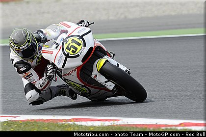 moto2_pirro_02_catalogne_montmelo_2011.jpg