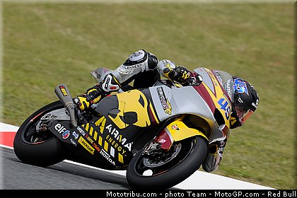 moto2_redding_02_catalogne_montmelo_2011.jpg