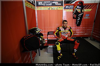 moto2_simeon_02_catalogne_montmelo_2011.jpg