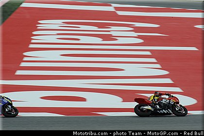 moto2_simeon_06_catalogne_montmelo_2011.jpg