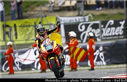 moto2_simeon_15_catalogne_montmelo_2011.jpg