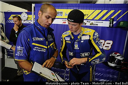 moto2_smith_03_catalogne_montmelo_2011.jpg
