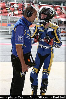 moto2_smith_12_catalogne_montmelo_2011.jpg