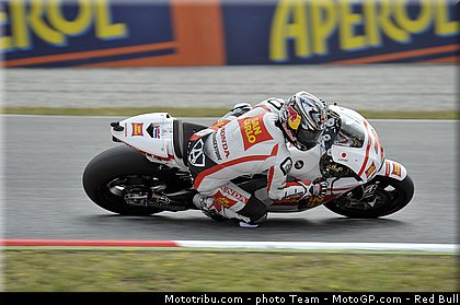 motogp_aoyama_08_catalogne_montmelo_2011.jpg