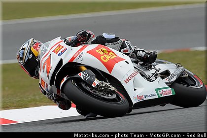 motogp_aoyama_10_catalogne_montmelo_2011.jpg
