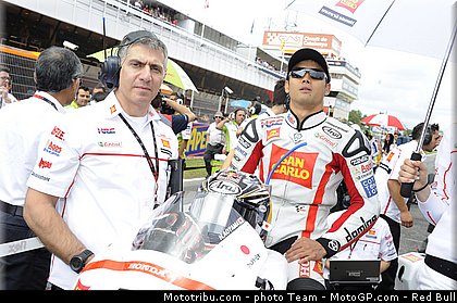 motogp_aoyama_13_catalogne_montmelo_2011.jpg
