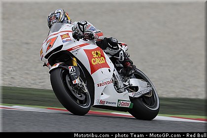 motogp_aoyama_19_catalogne_montmelo_2011.jpg
