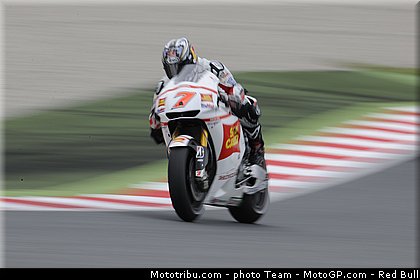 motogp_aoyama_20_catalogne_montmelo_2011.jpg