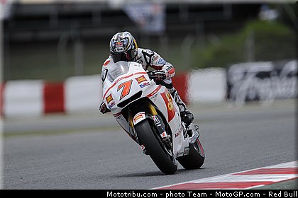 motogp_aoyama_22_catalogne_montmelo_2011.jpg