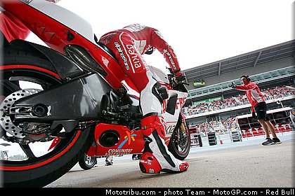 motogp_barbera_02_catalogne_montmelo_2011.jpg