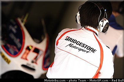 motogp_bridgestone_1_catalogne_montmelo_2011.jpg