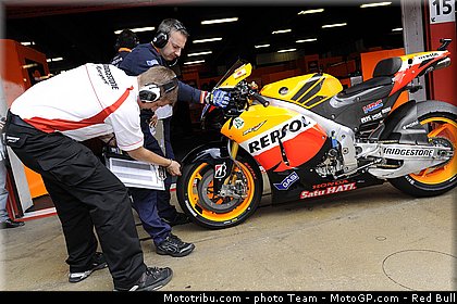 motogp_bridgestone_5_catalogne_montmelo_2011.jpg