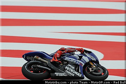 motogp_lorenzo_08_catalogne_montmelo_2011.jpg