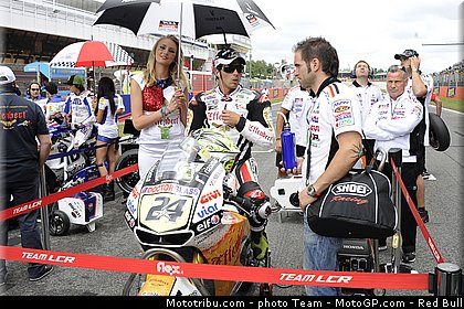 motogp_pitbabe_04_catalogne_montmelo_2011.jpg