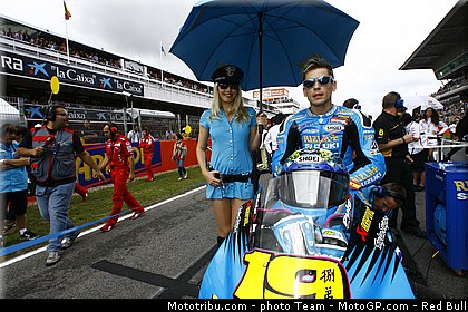 motogp_pitbabe_19_catalogne_montmelo_2011.jpg