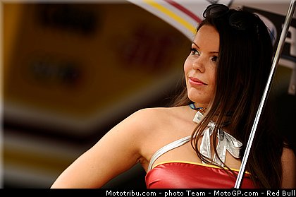 motogp_pitbabe_22_catalogne_montmelo_2011.jpg