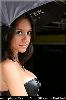motogp_pitbabe_30_catalogne_montmelo_2011.jpg