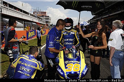 motogp_pitbabe_33_catalogne_montmelo_2011.jpg