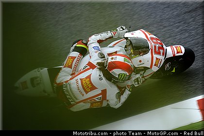 motogp_simoncelli_18_catalogne_montmelo_2011.jpg