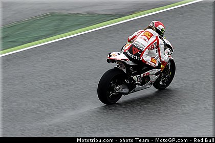 motogp_simoncelli_24_catalogne_montmelo_2011.jpg