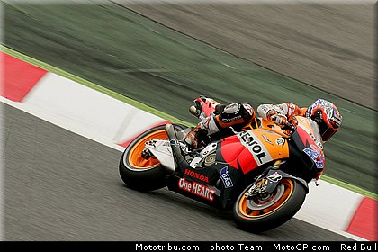 motogp_stoner_01_catalogne_montmelo_2011.jpg