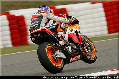 motogp_stoner_02_catalogne_montmelo_2011.jpg